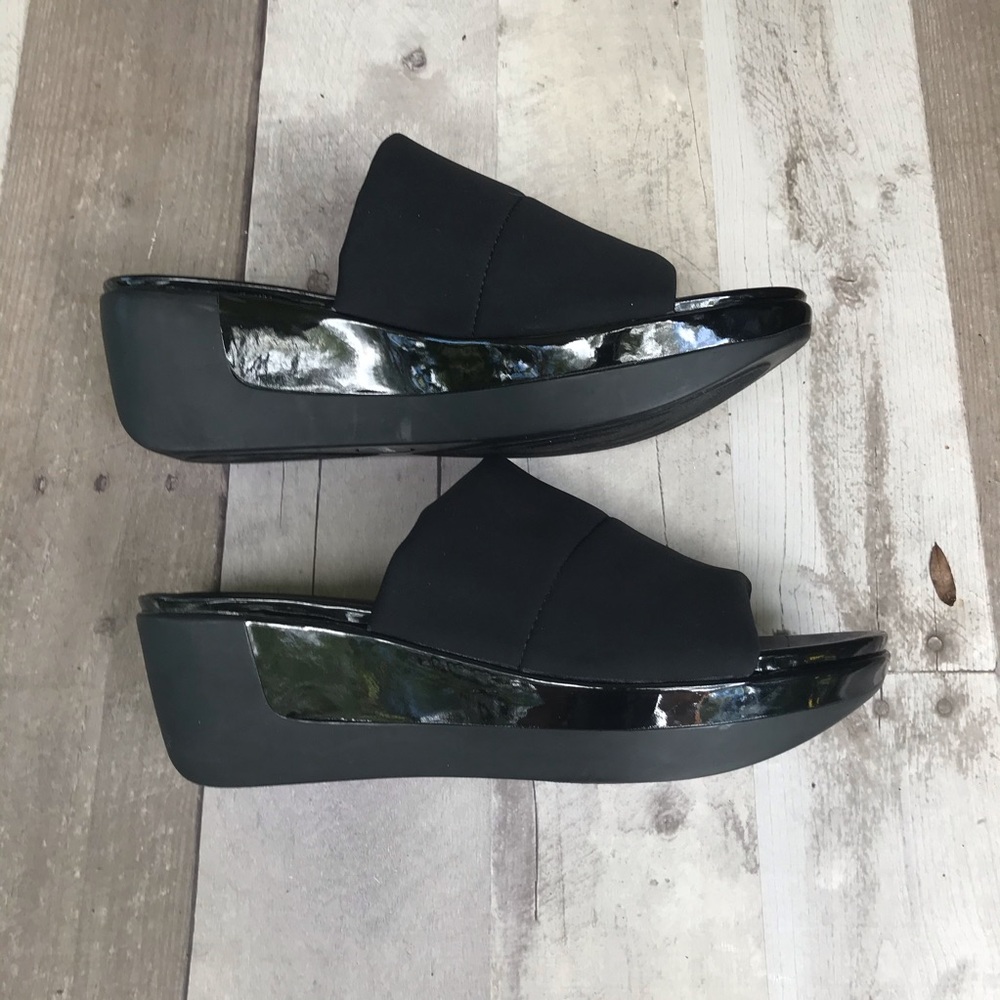 Kenneth Cole Reaction New Black Fabric Wedge Sz 8